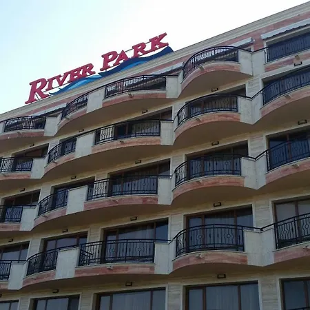 In River Park アパート *