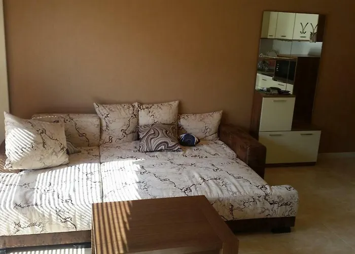 In River Park アパート