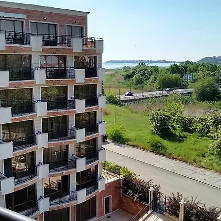 Appartement In River Park *